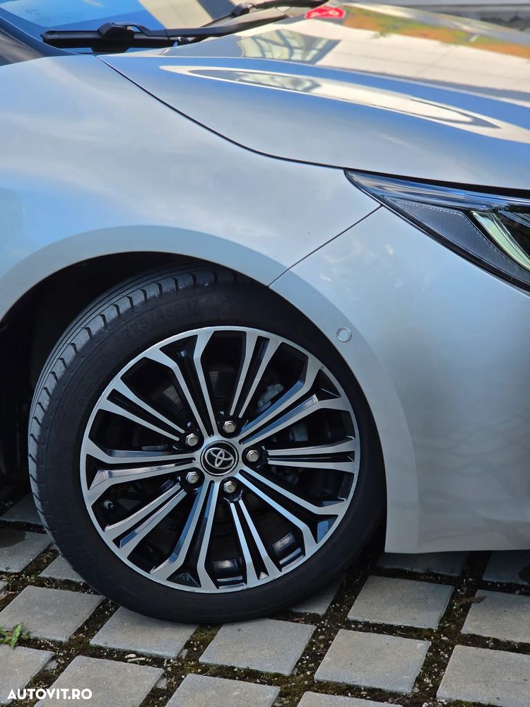 Toyota Corolla - 30