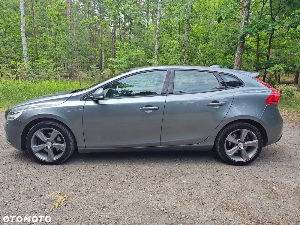 Volvo V40 T3 Drive-E Momentum - 27