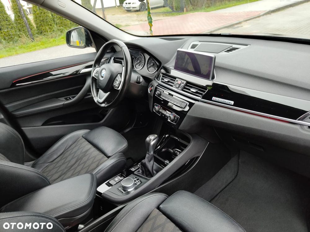 BMW X1 xDrive25d Sport Line - 9