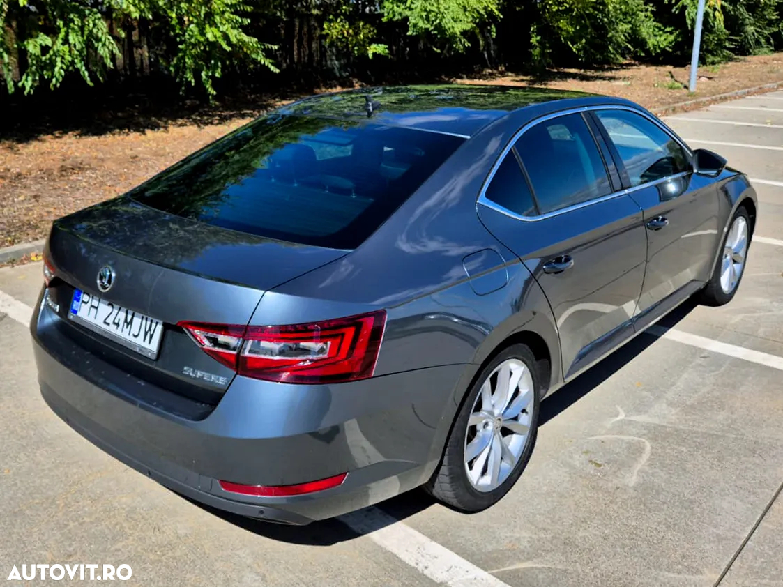 Skoda Superb 2.0 TDI DSG Ambition - 10