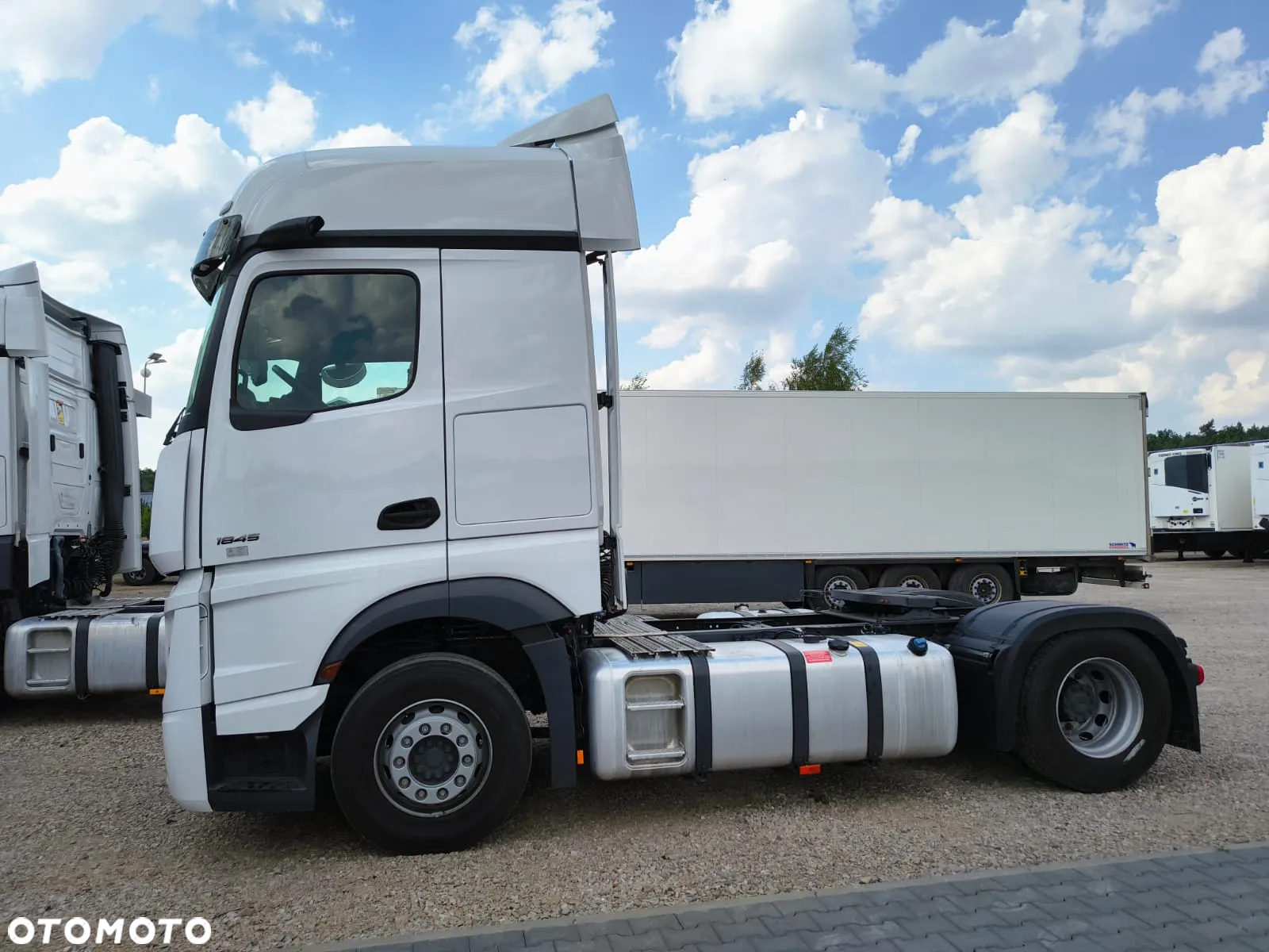 Mercedes-Benz Actros - 2