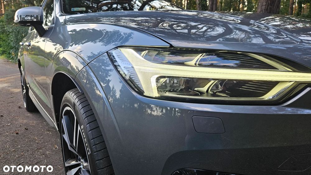 Volvo XC 60 D5 AWD Geartronic RDesign - 24