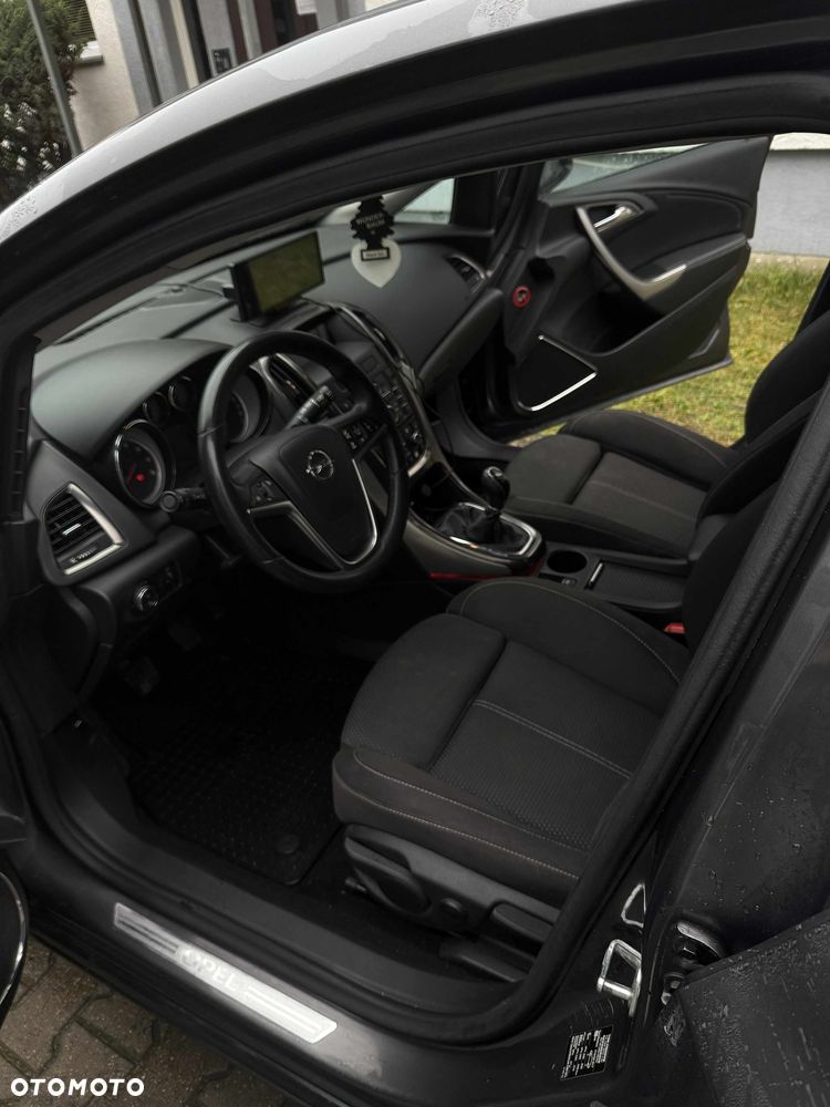 Opel Astra 1.4 T Cosmo S&S - 14