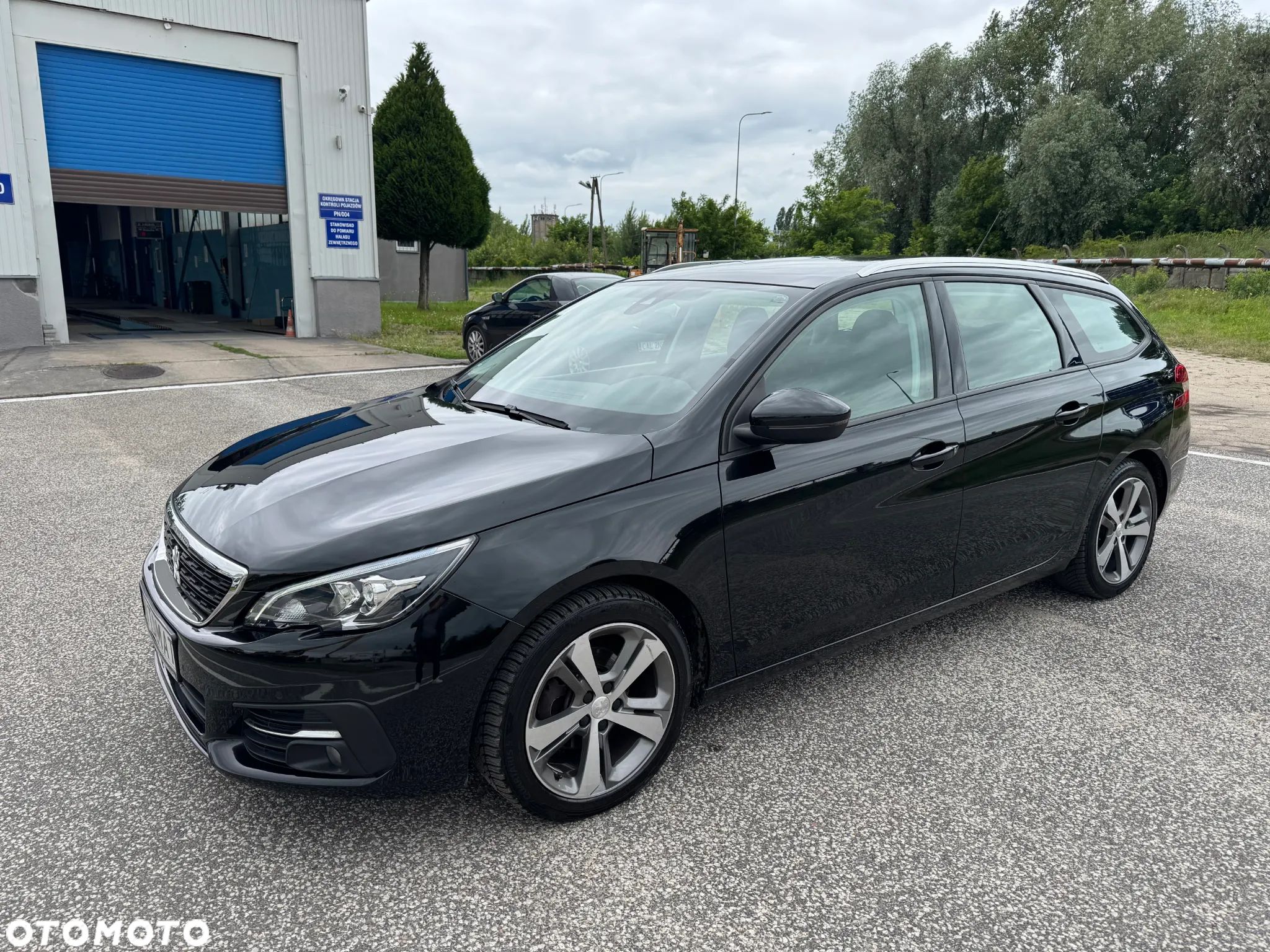Peugeot 308 SW BlueHDi 130 EAT8 Stop & Start Allure Business-Paket - 1