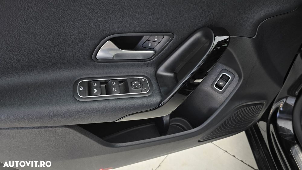 Mercedes-Benz A - 11