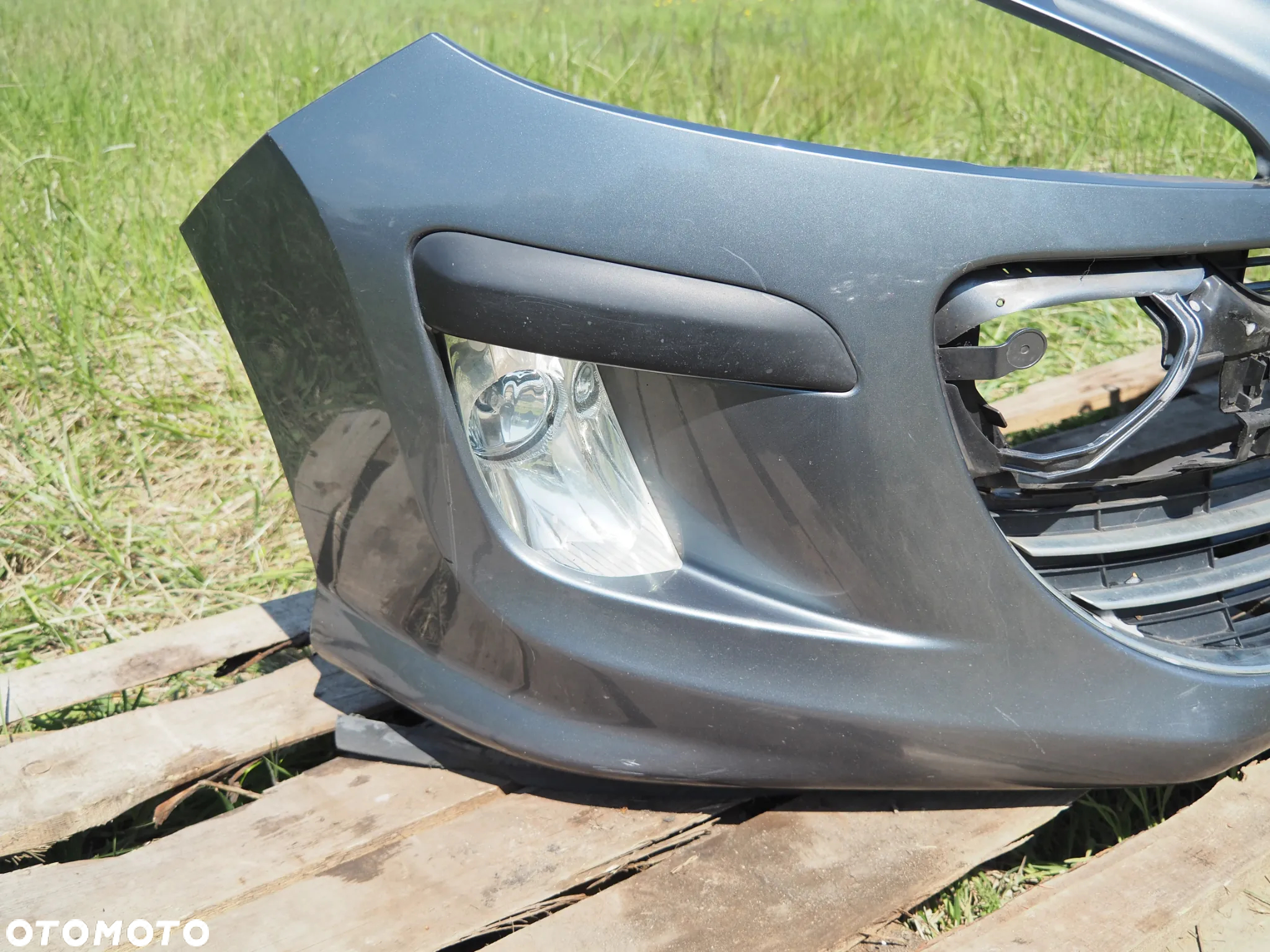 Zderzak przód przedni Peugeot 308 I KTHC - 11