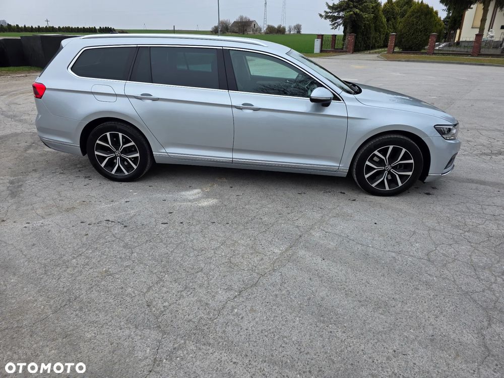 Volkswagen Passat 2.0 TDI SCR DSG 4Motion Business - 8