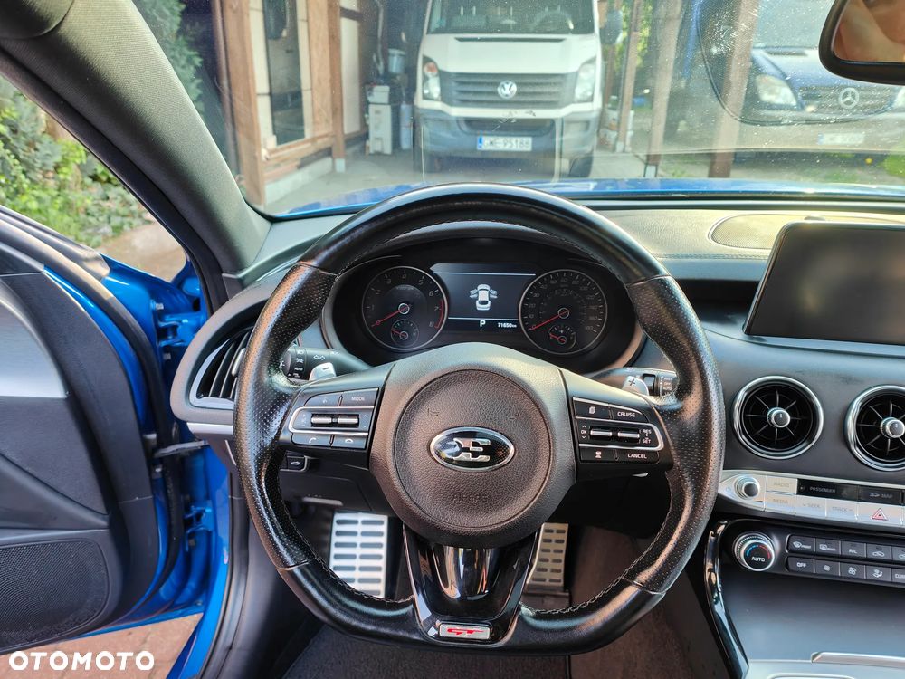 Kia Stinger - 14