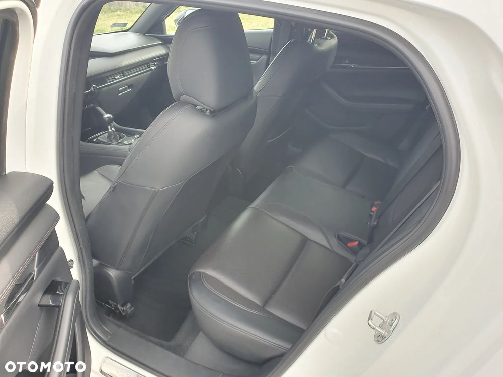 Mazda 3 SKYACTIV-X 2.0 M-Hybrid - 11