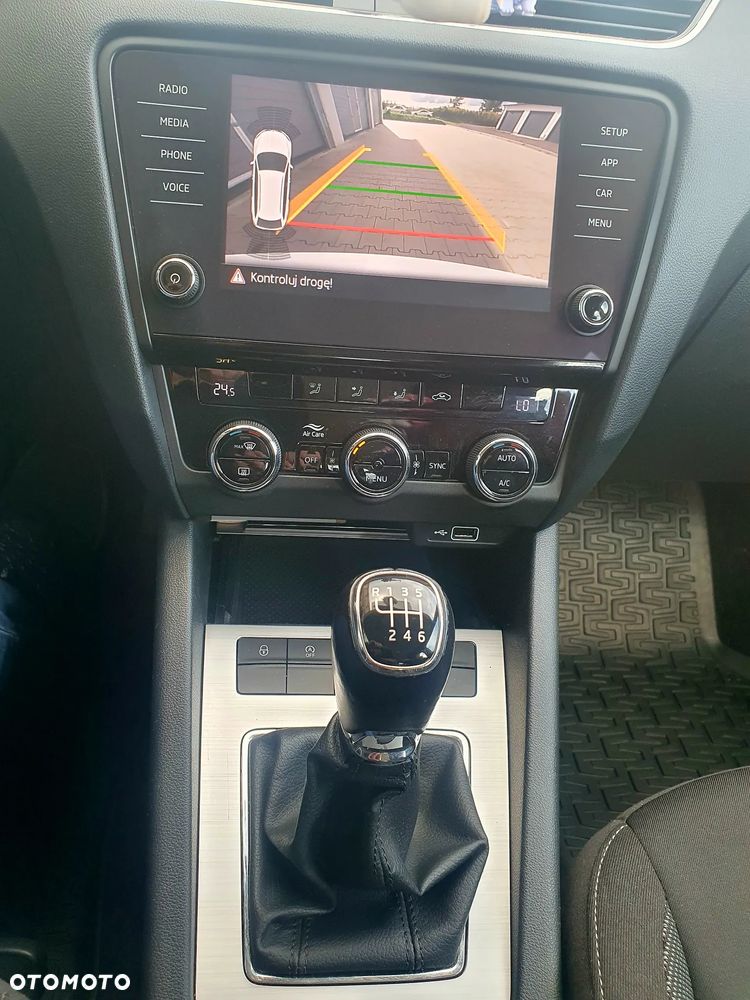 Skoda Octavia 1.5 TSI ACT Active - 10