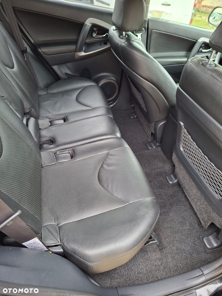 Toyota RAV4 2.2 D-4D Premium - 21