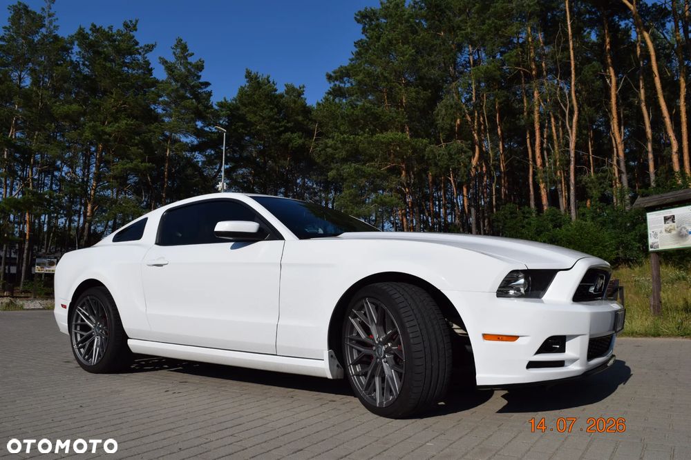Ford Mustang 3.7 V6 Premium - 3