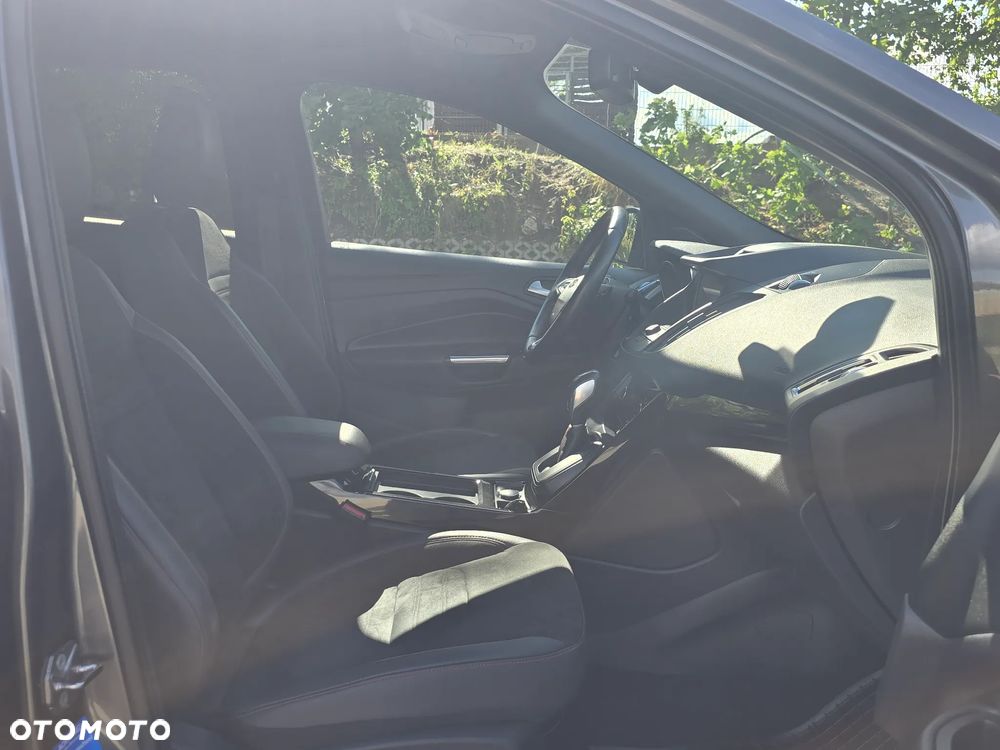 Ford Kuga 2.0 TDCi 4x4 ST-Line - 18