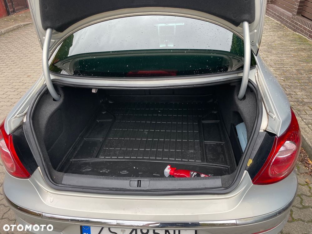 Volkswagen Passat CC - 12