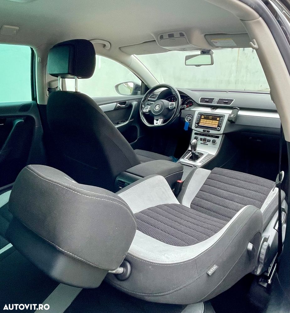 Volkswagen Passat Variant 2.0 Blue TDI DSG SCR R-Line - 12