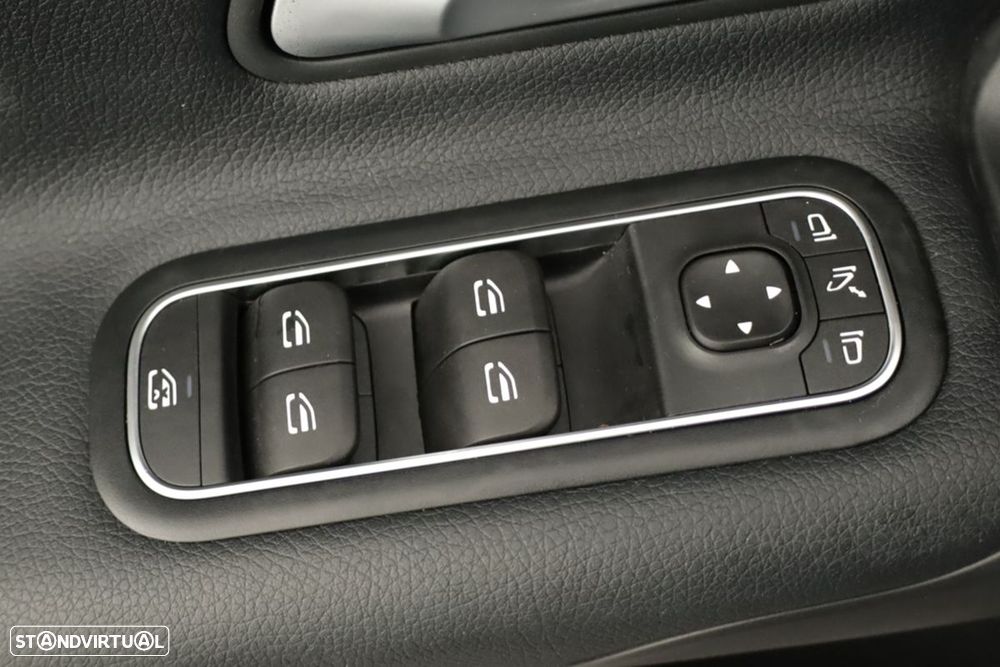 Mercedes-Benz A 200 Standard - 21