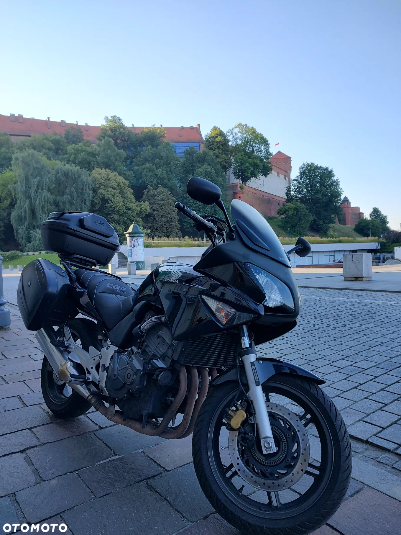 Honda CBF - 2