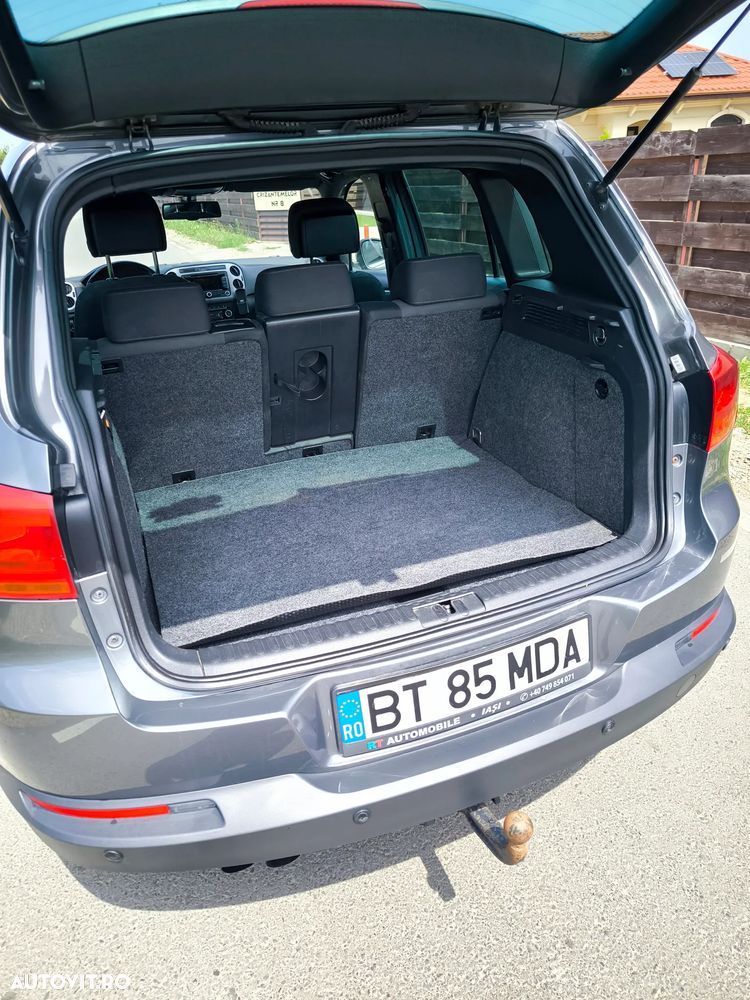 Volkswagen Tiguan 2.0 TDI 4Motion DSG Sport & Style - 9