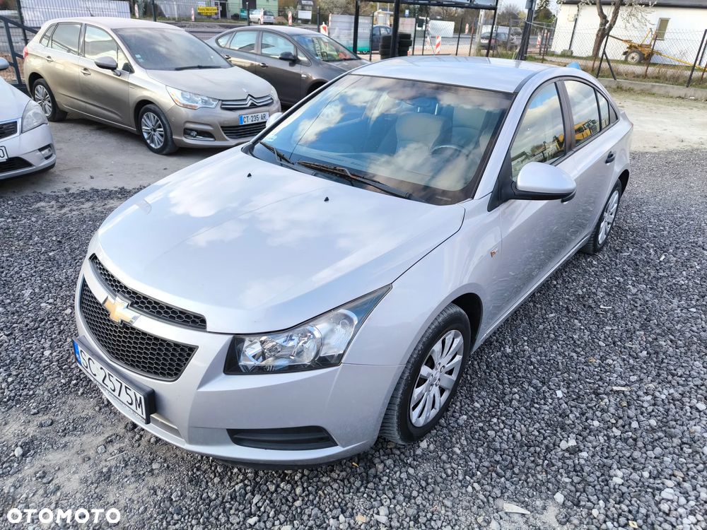 Chevrolet Cruze 1.6 LS - 2