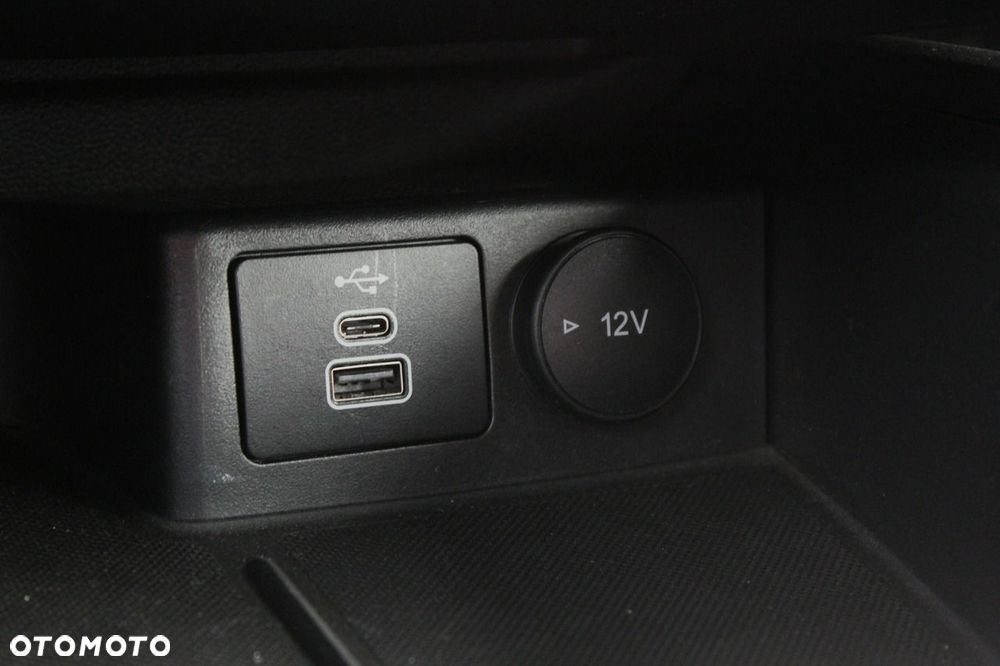Ford Focus 1.0 EcoBoost mHEV Titanium - 31