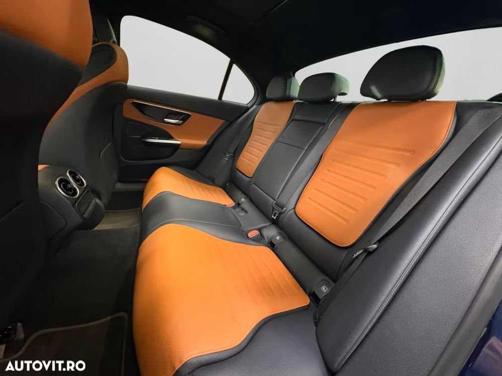 Mercedes-Benz C 200 4Matic 9G-TRONIC AMG Line - 12