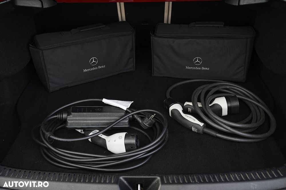 Mercedes-Benz A 250 e Sedan 8G-DCT Edition 2021 - 26