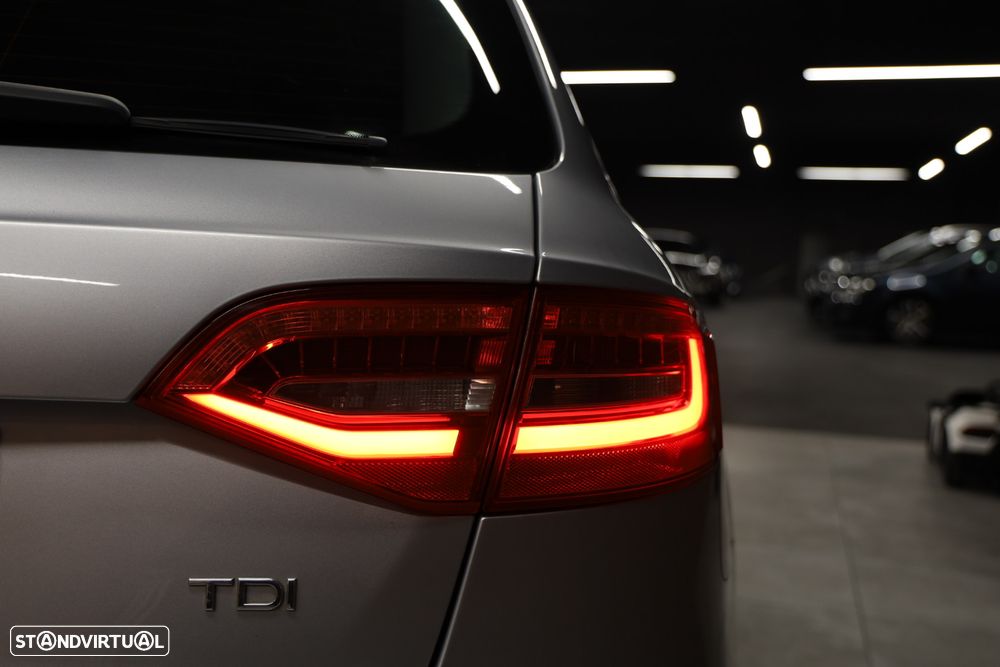 Audi A4 Avant 2.0 TDI Multitronic S-line - 37