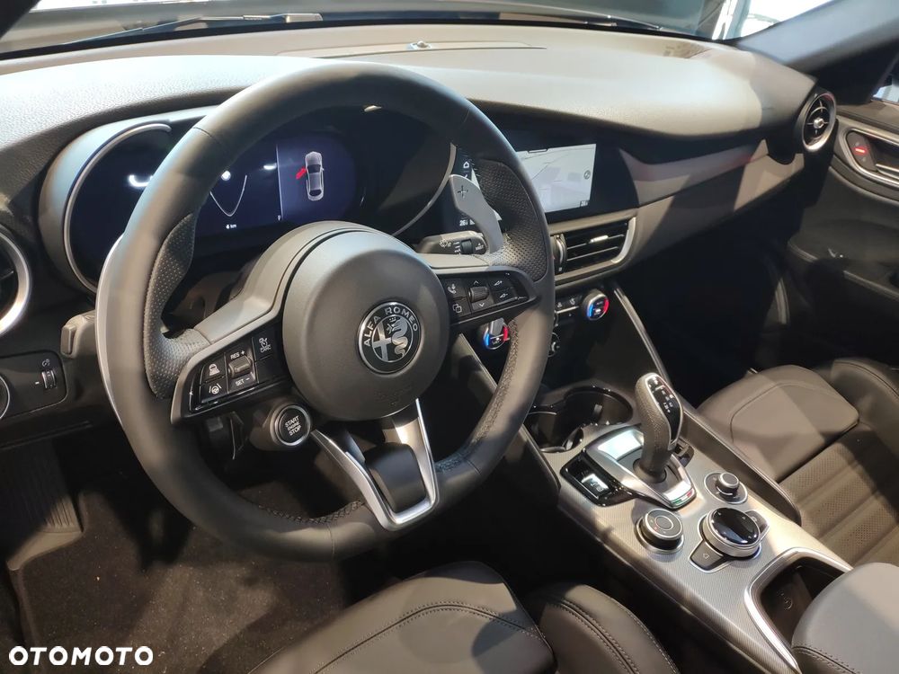 Alfa Romeo Giulia 2.0 Turbo Veloce Q4 - 11