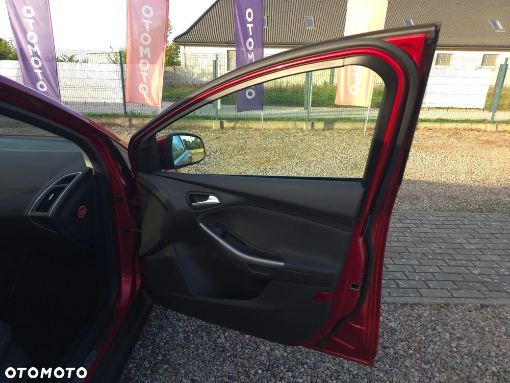 Ford Focus 1.6 EcoBoost Start-Stopp-System Titanium - 14