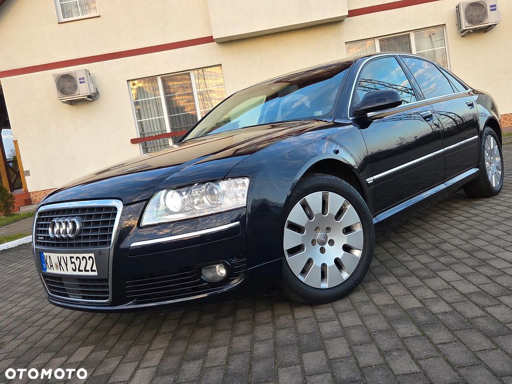 Audi A8 4.2 FSI Quattro - 1