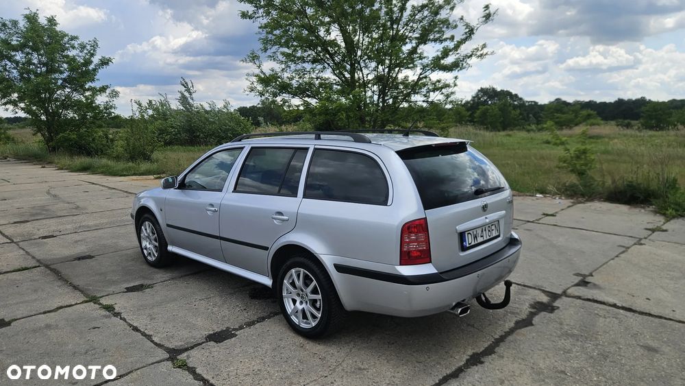 Skoda Octavia 1.8T Tour Sport - 5