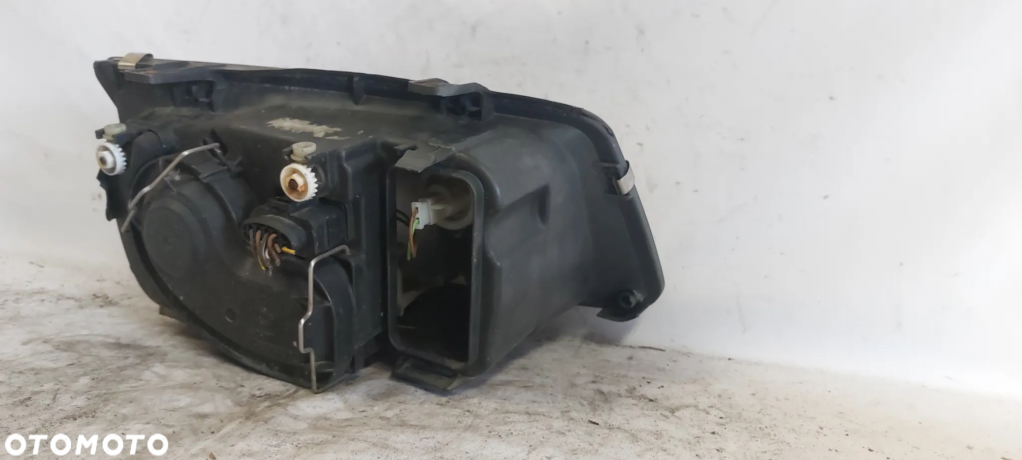 .  PRZOD PRZEDNIA LAMPA LEWA VOLKSWAGEN BORA - 4