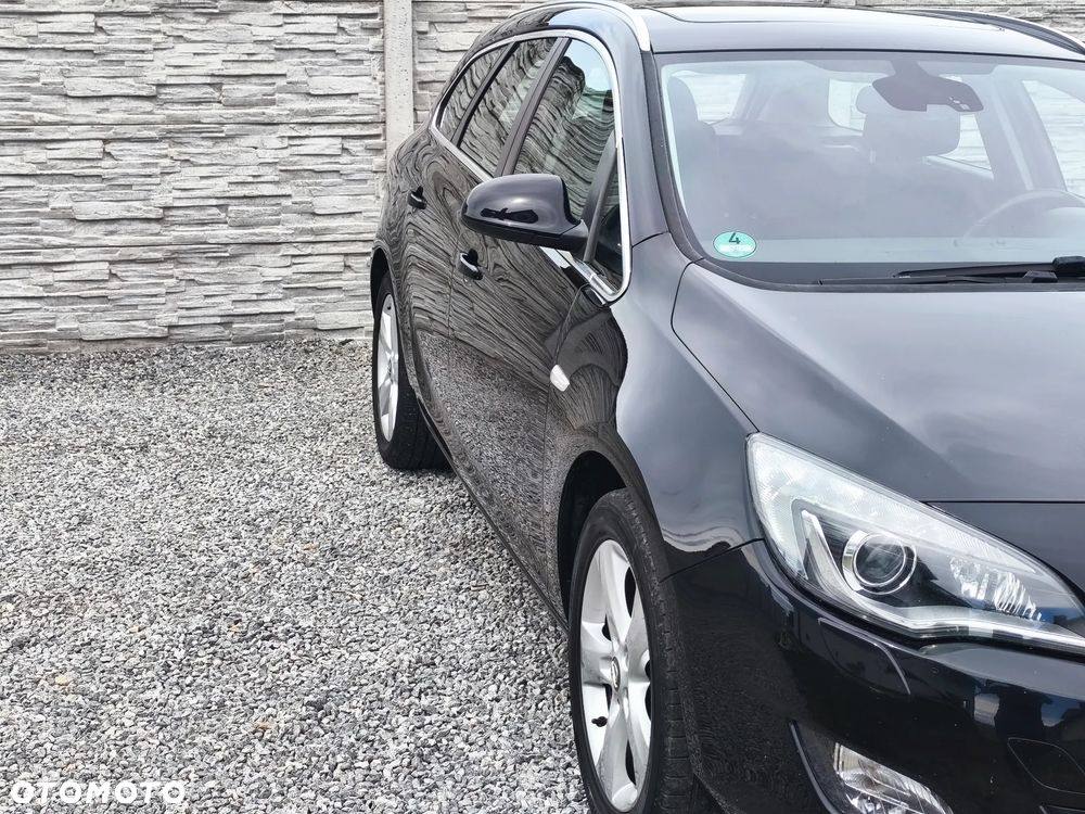 Opel Astra 1.6 Turbo Cosmo - 19