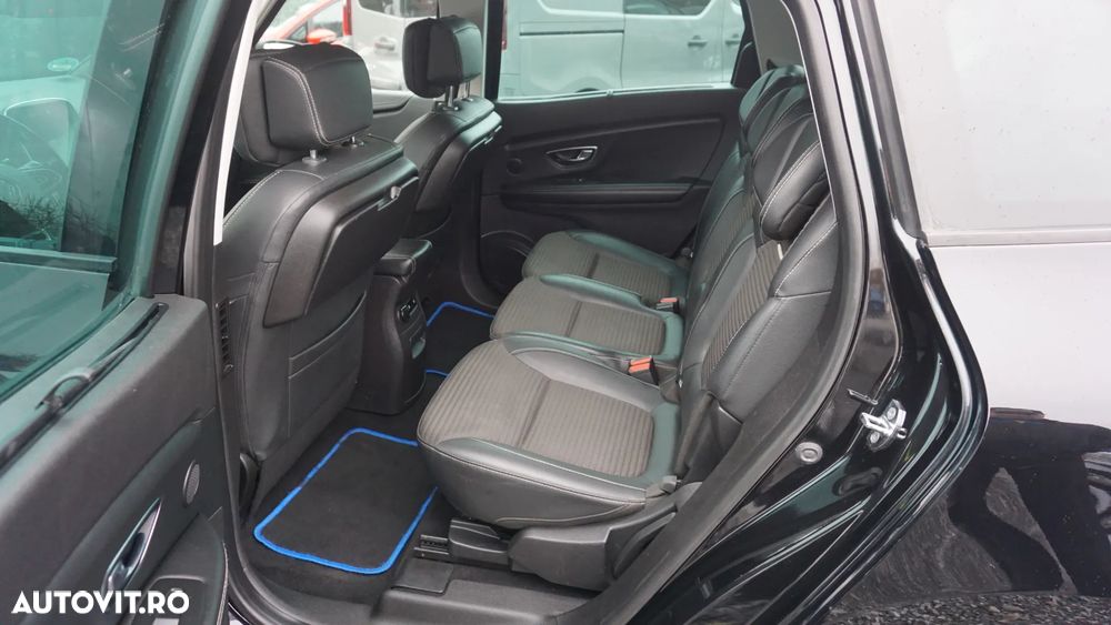 Renault Grand Scenic ENERGY TCe 130 BOSE EDITION - 9