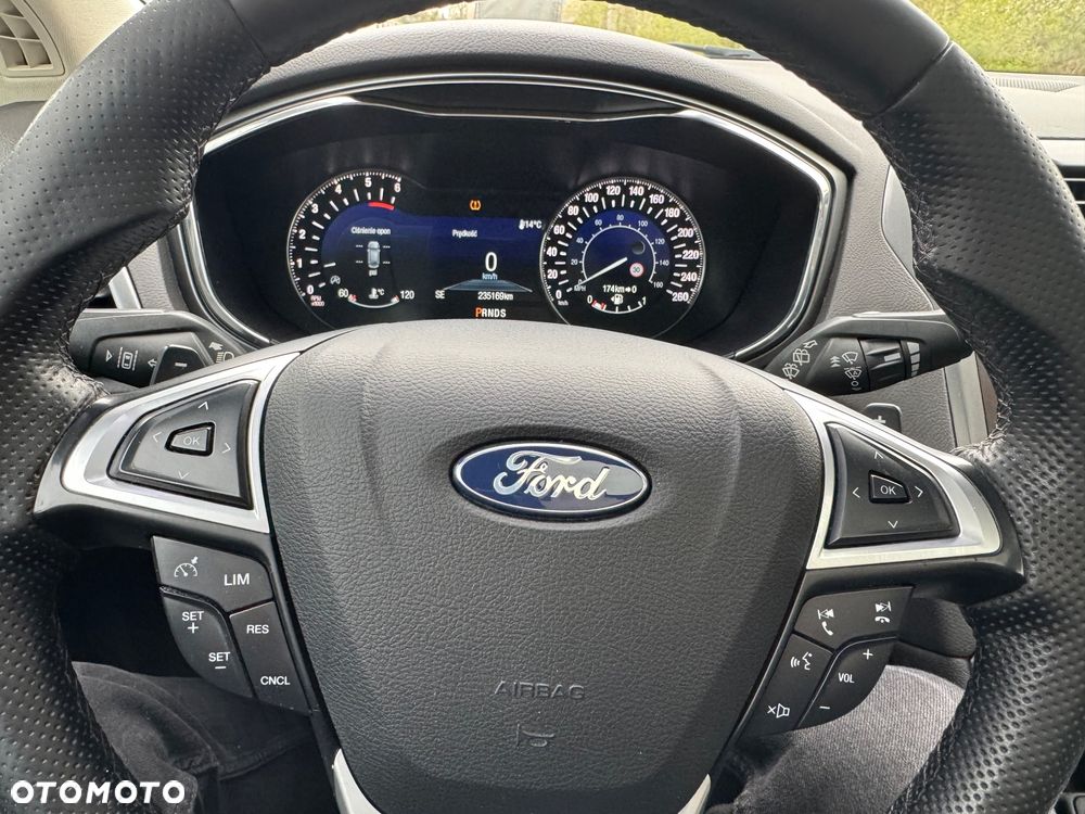 Ford Mondeo 2.0 TDCi Titanium PowerShift - 28