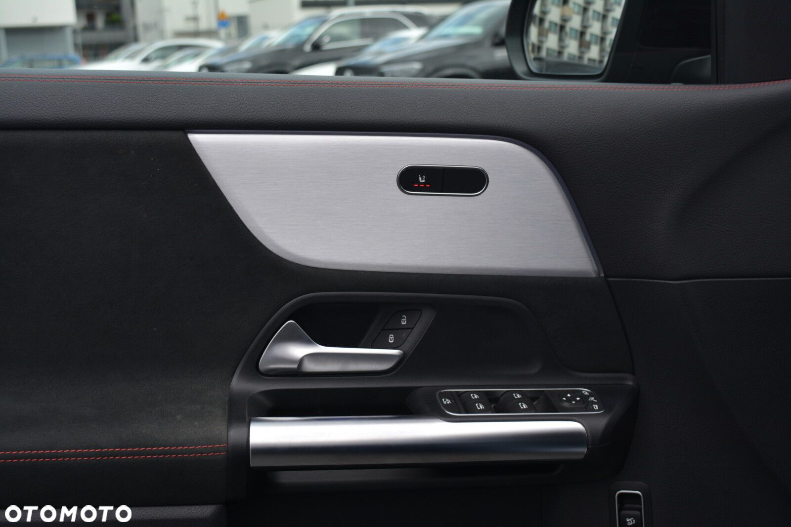 Mercedes-Benz GLA 200 d - 11