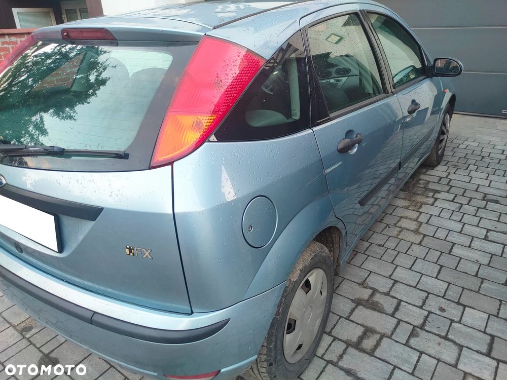 Ford Focus 1.6 FX - 11