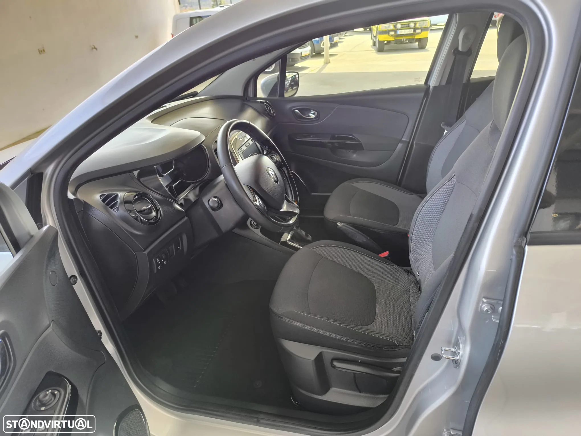 Renault Captur ENERGY dCi 90 EDC Intens - 9