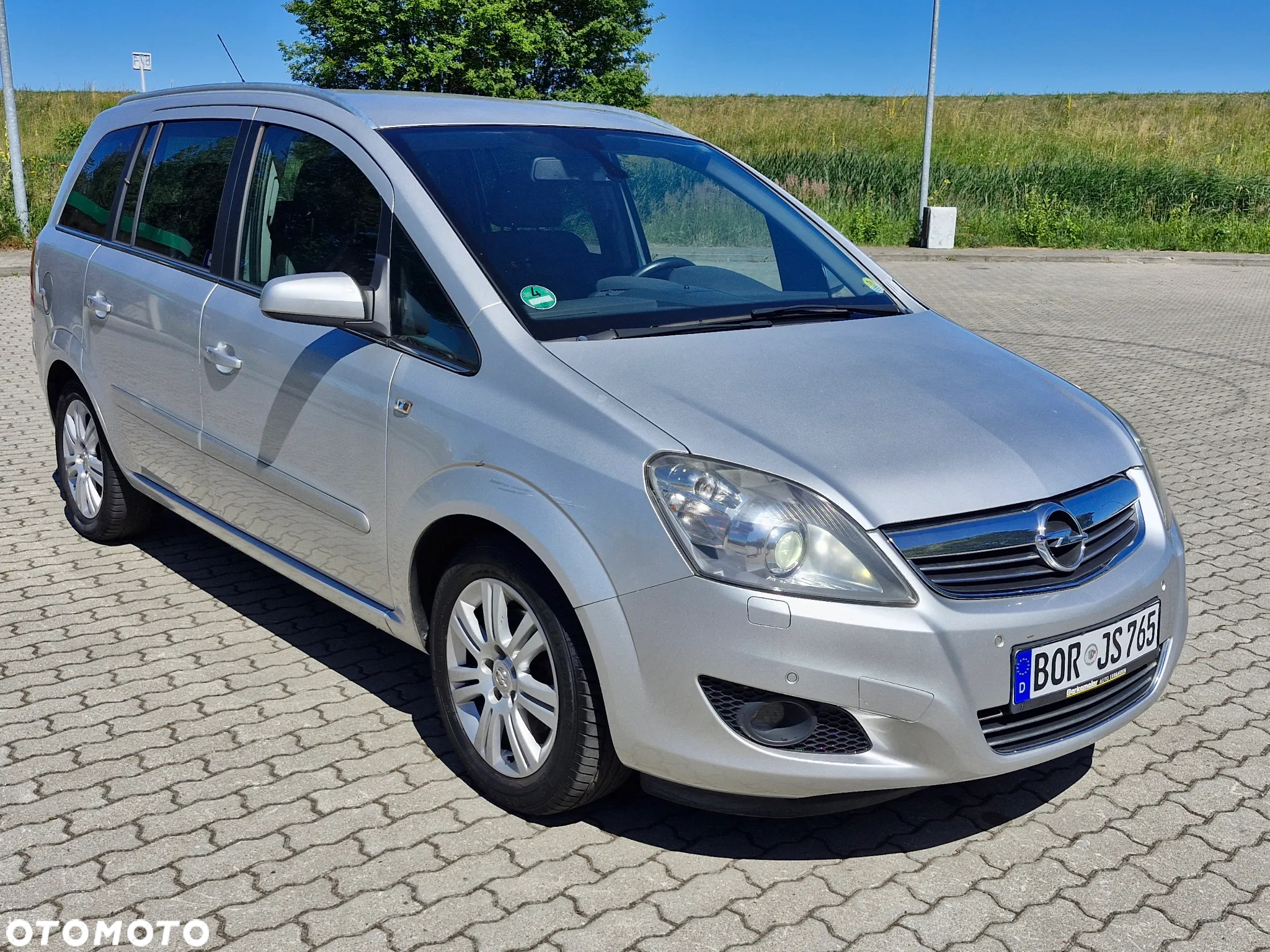Opel Zafira 1.8 Cosmo EU5 - 2