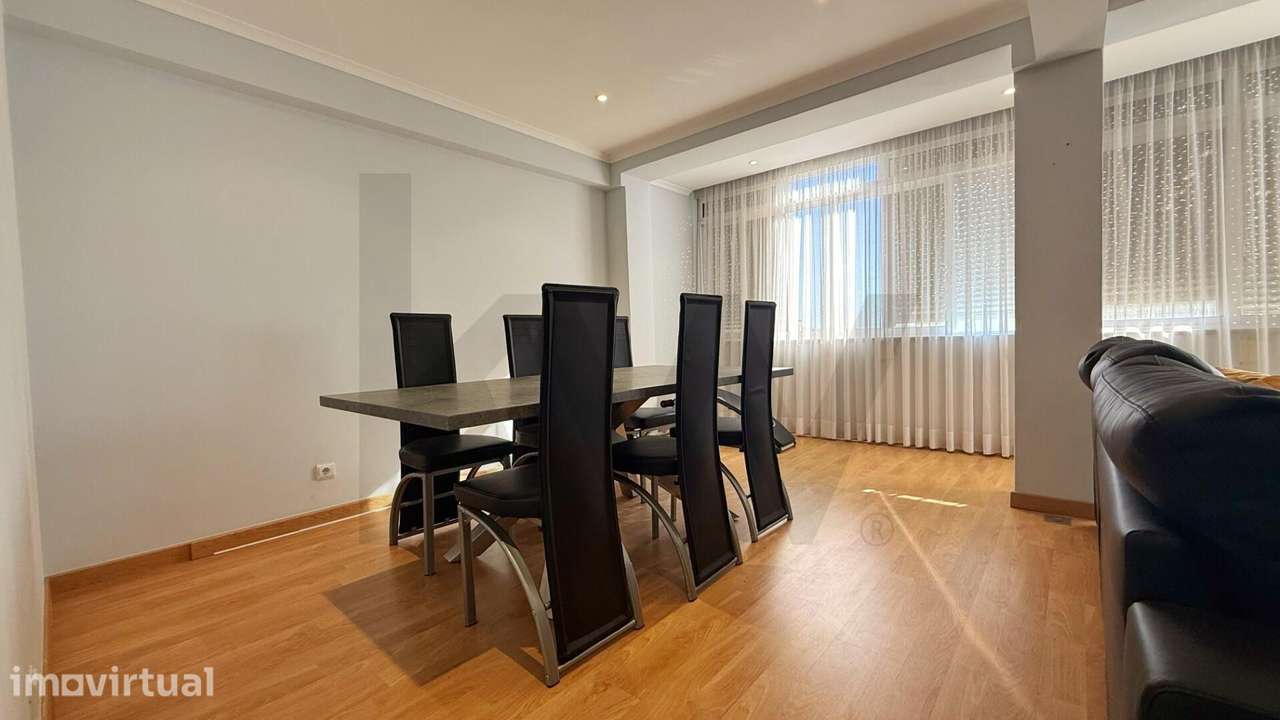 Apartamento T3 convertido em T2– com Excelente Exposição Solar - Grande imagem: 5/23