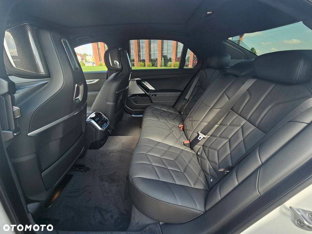 BMW Seria 7 750e PHEV xDrive M Sport sport - 12