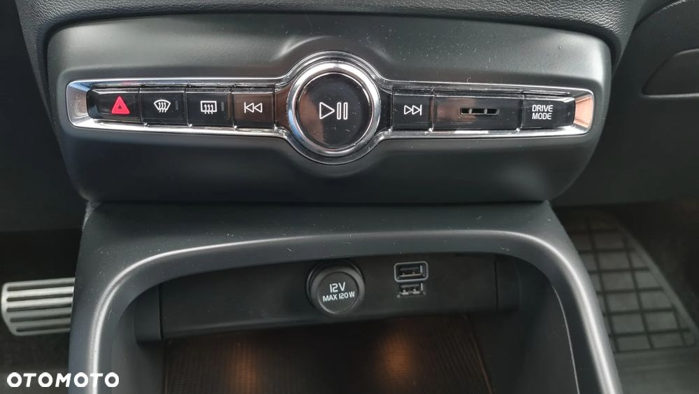Volvo XC 40 D3 SCR R-Design - 34