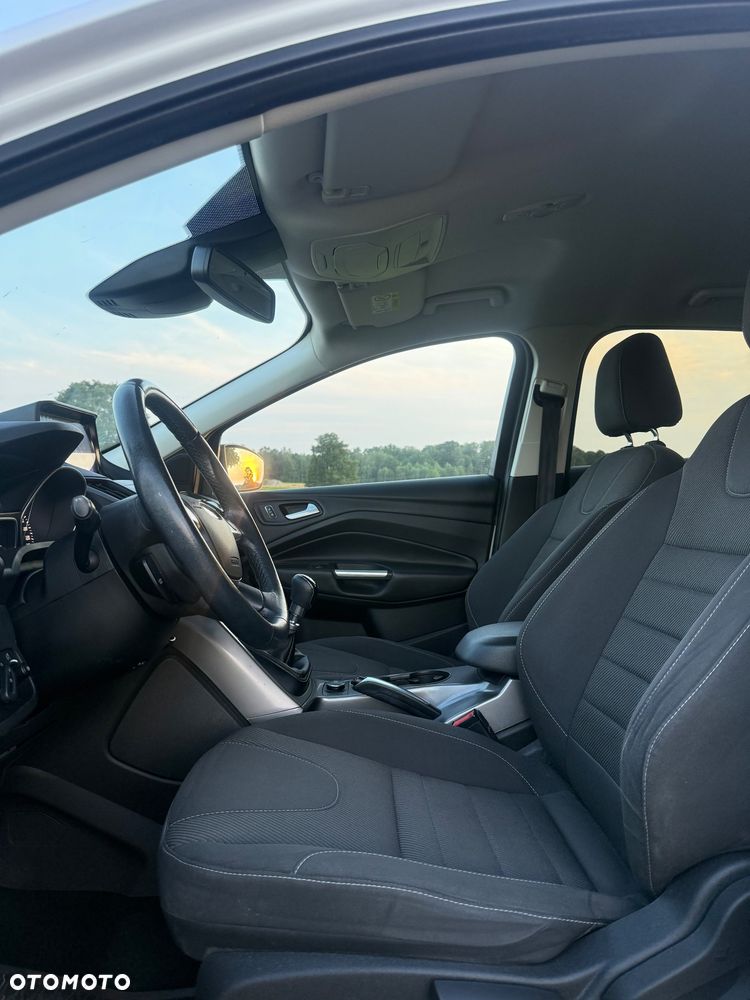 Ford Kuga - 14