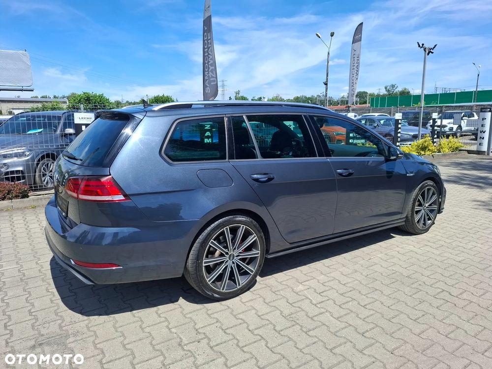 Volkswagen Golf - 28