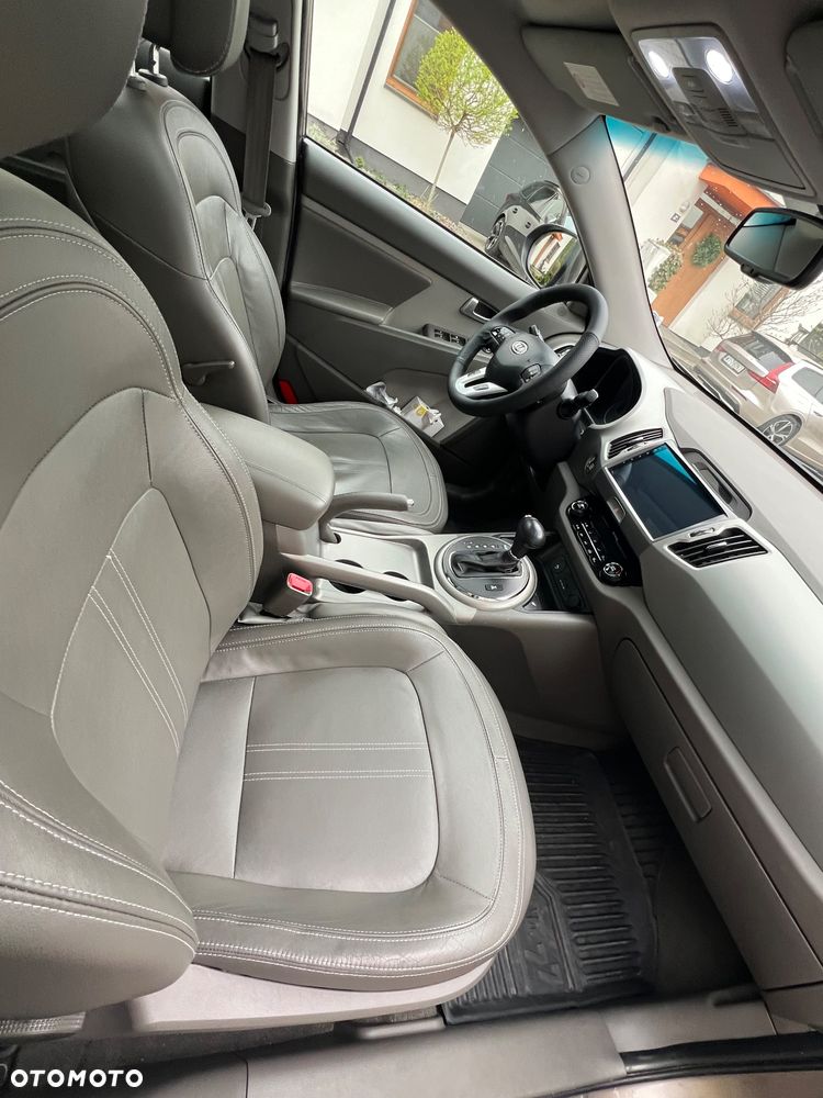 Kia Sportage 2.0 CRDI XL - 3