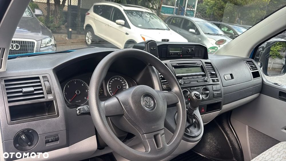 Volkswagen Transporter T5 - 10