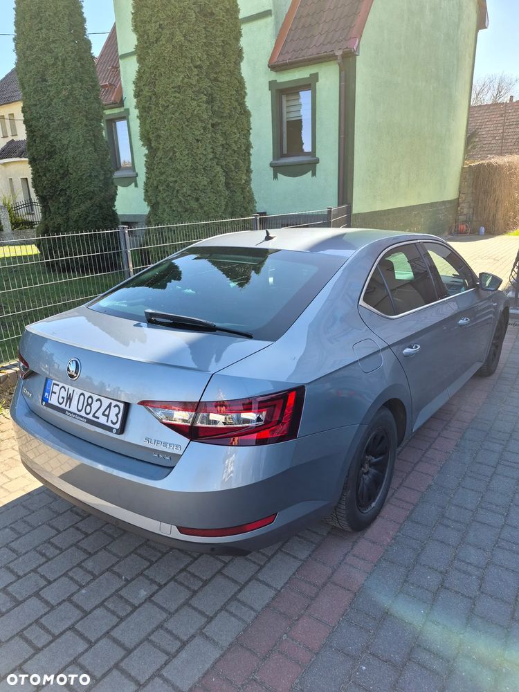 Skoda Superb 2.0 TDI SCR 4x4 L&K DSG - 4