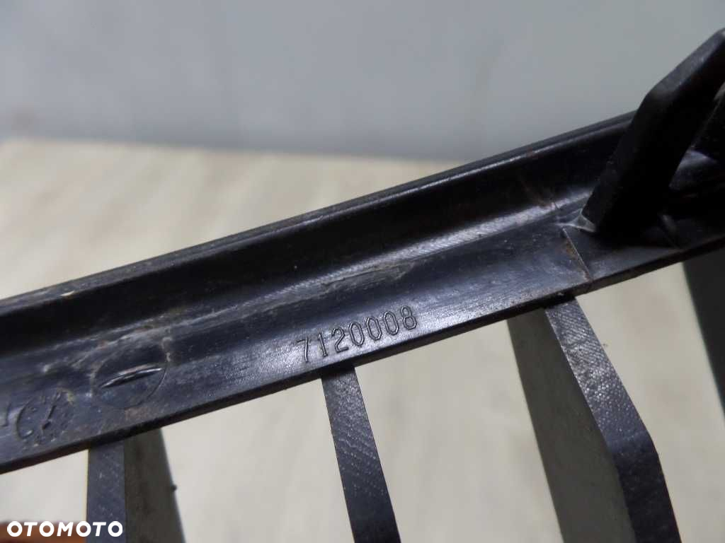 BMW 3 E90 GRILL ATRAPA NERKA ZDERZAKA PRAWA 7120008 04-08 - 6