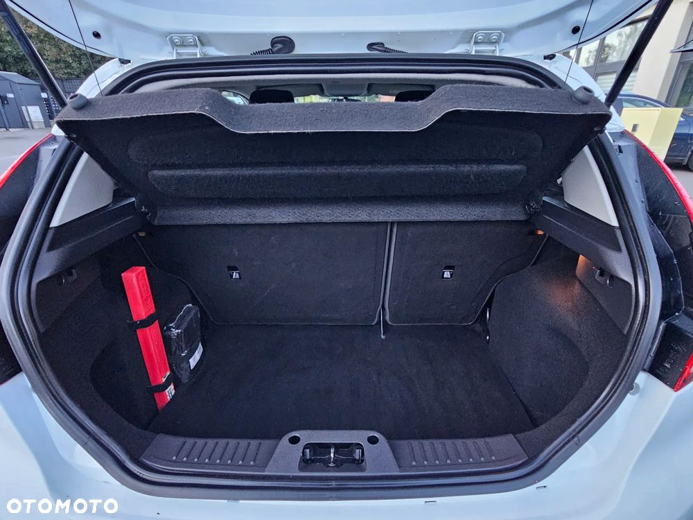 Ford Fiesta 1.25 Trend Edition - 12