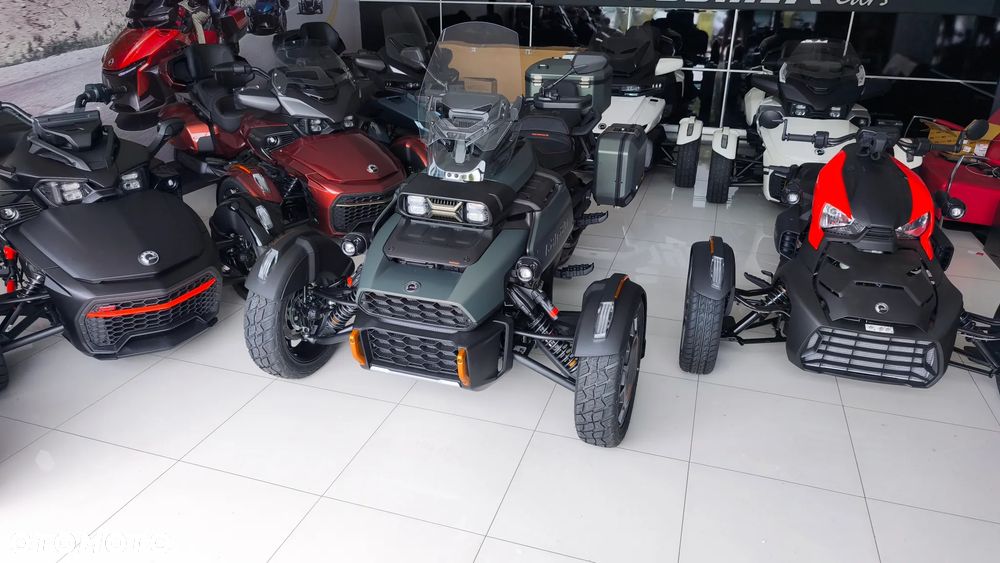 Can-Am Spyder - 2